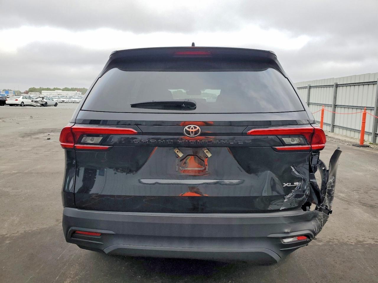 2024 TOYOTA HIGHLANDER