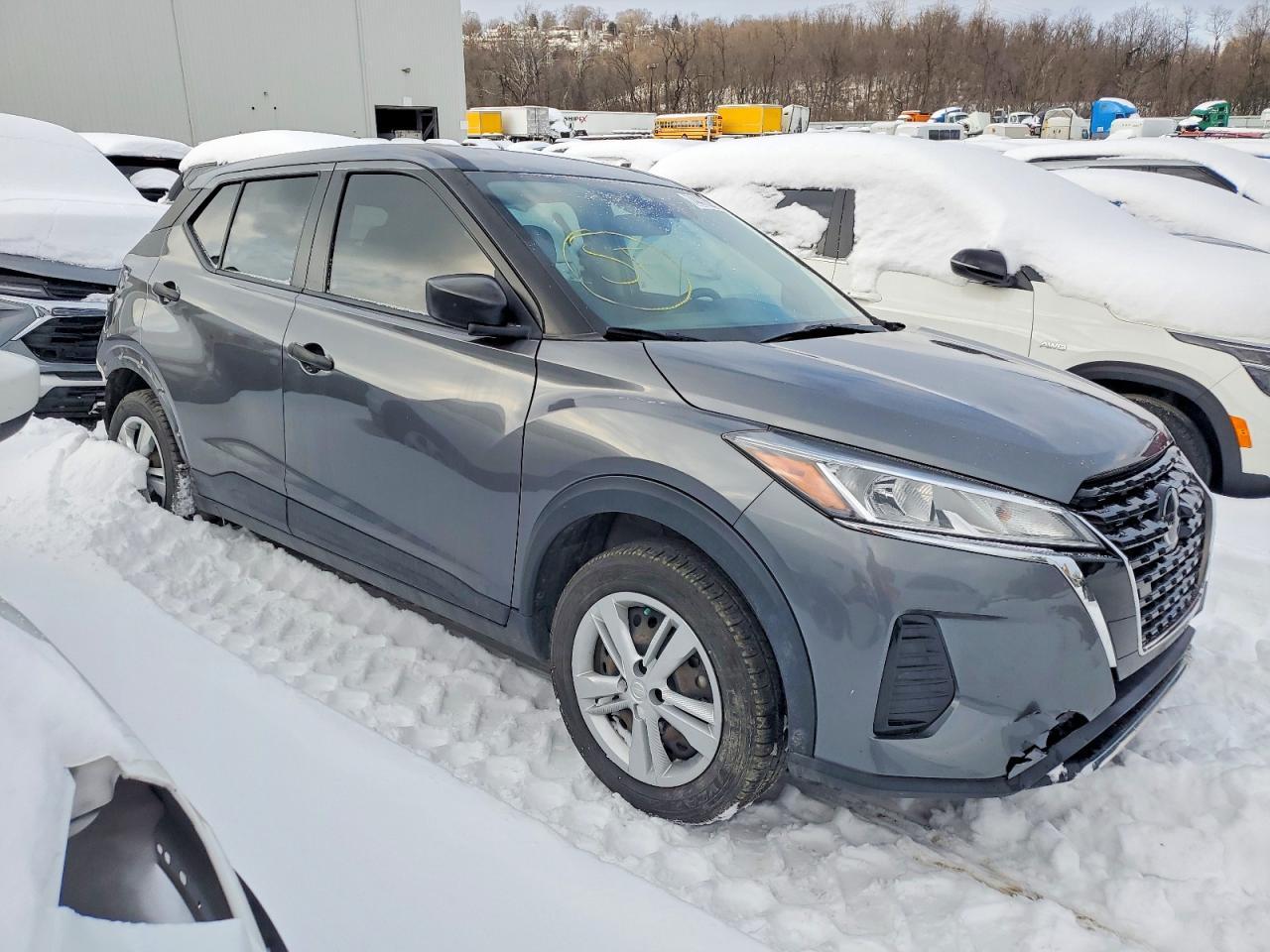 2021 NISSAN KICKS
