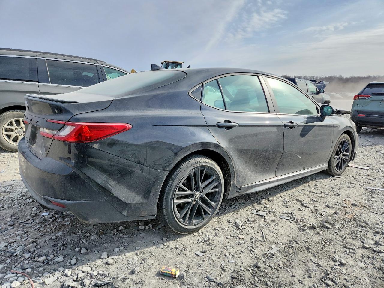 2025 TOYOTA CAMRY