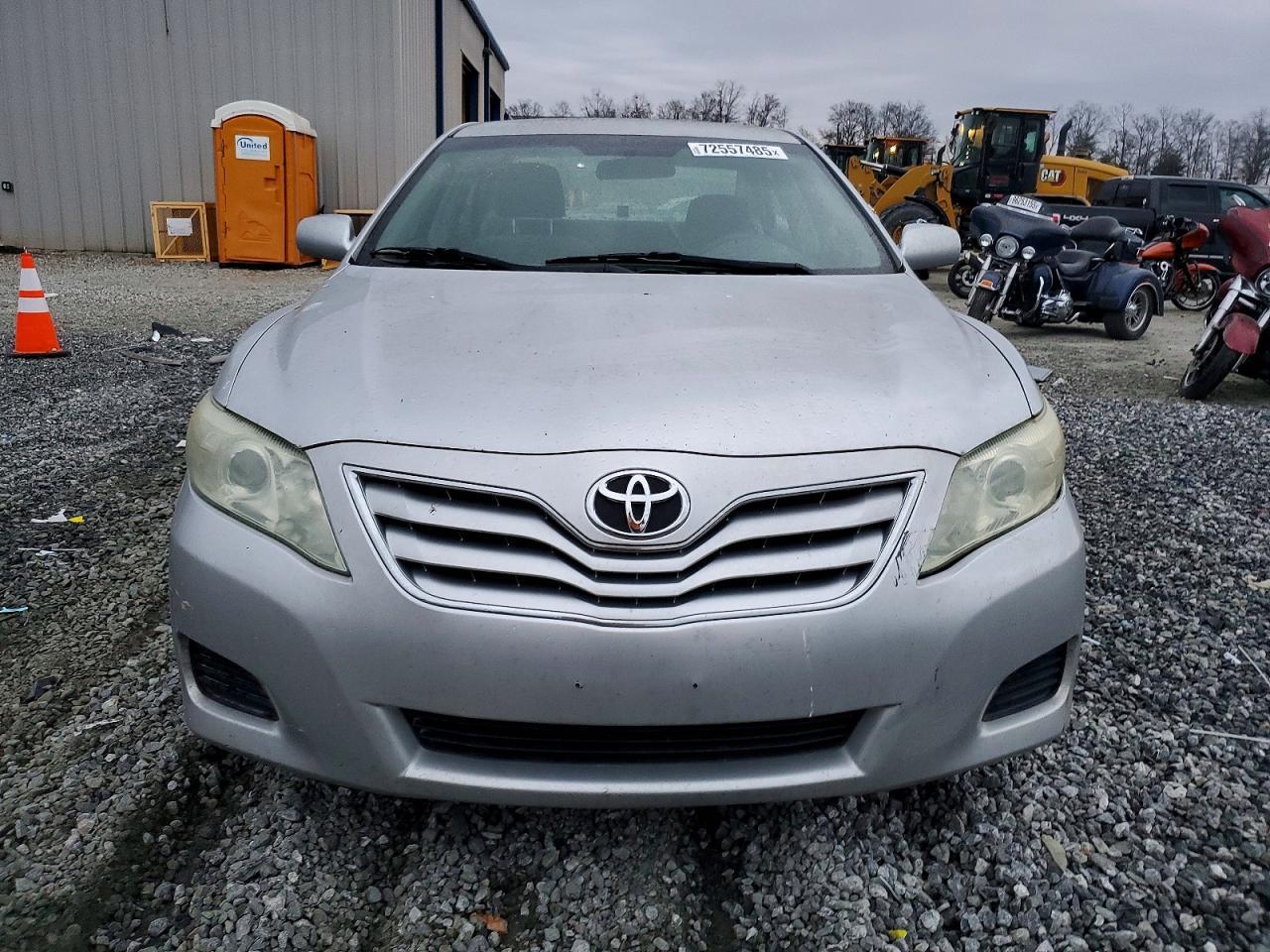 2011 TOYOTA CAMRY
