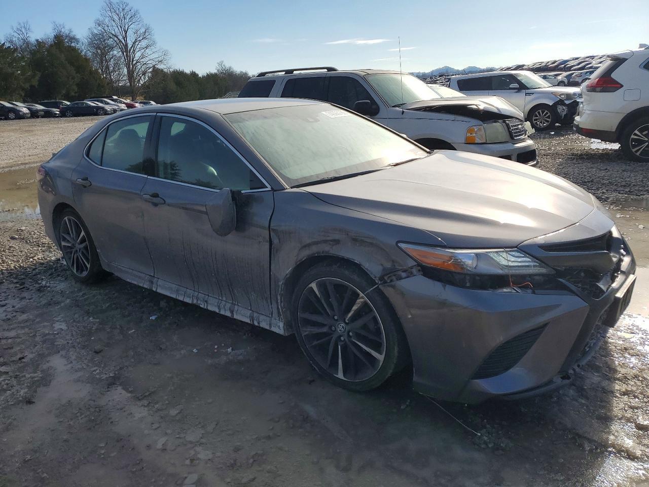 2018 TOYOTA CAMRY