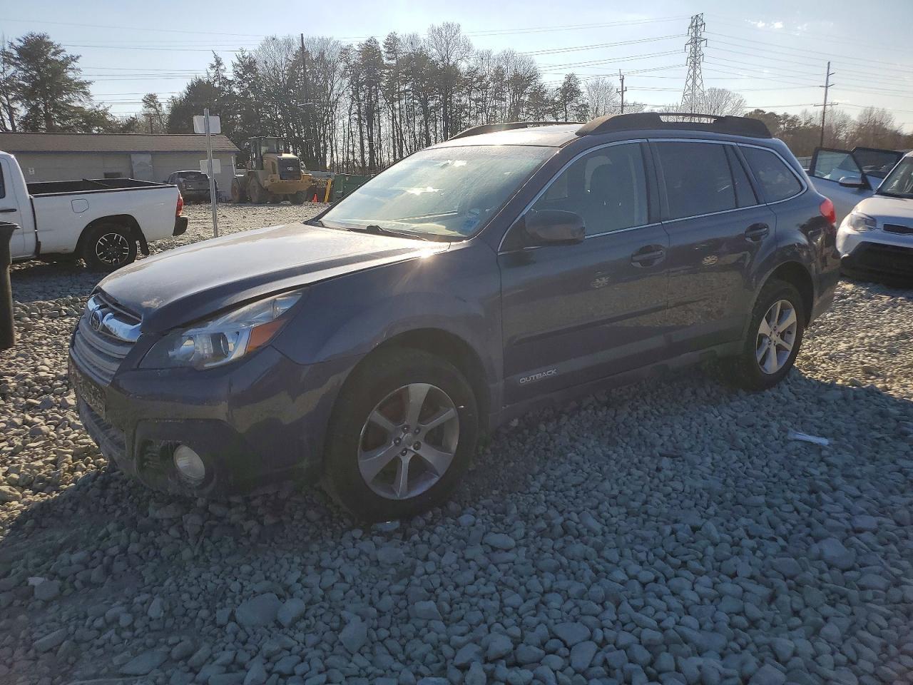 2014 SUBARU Outback