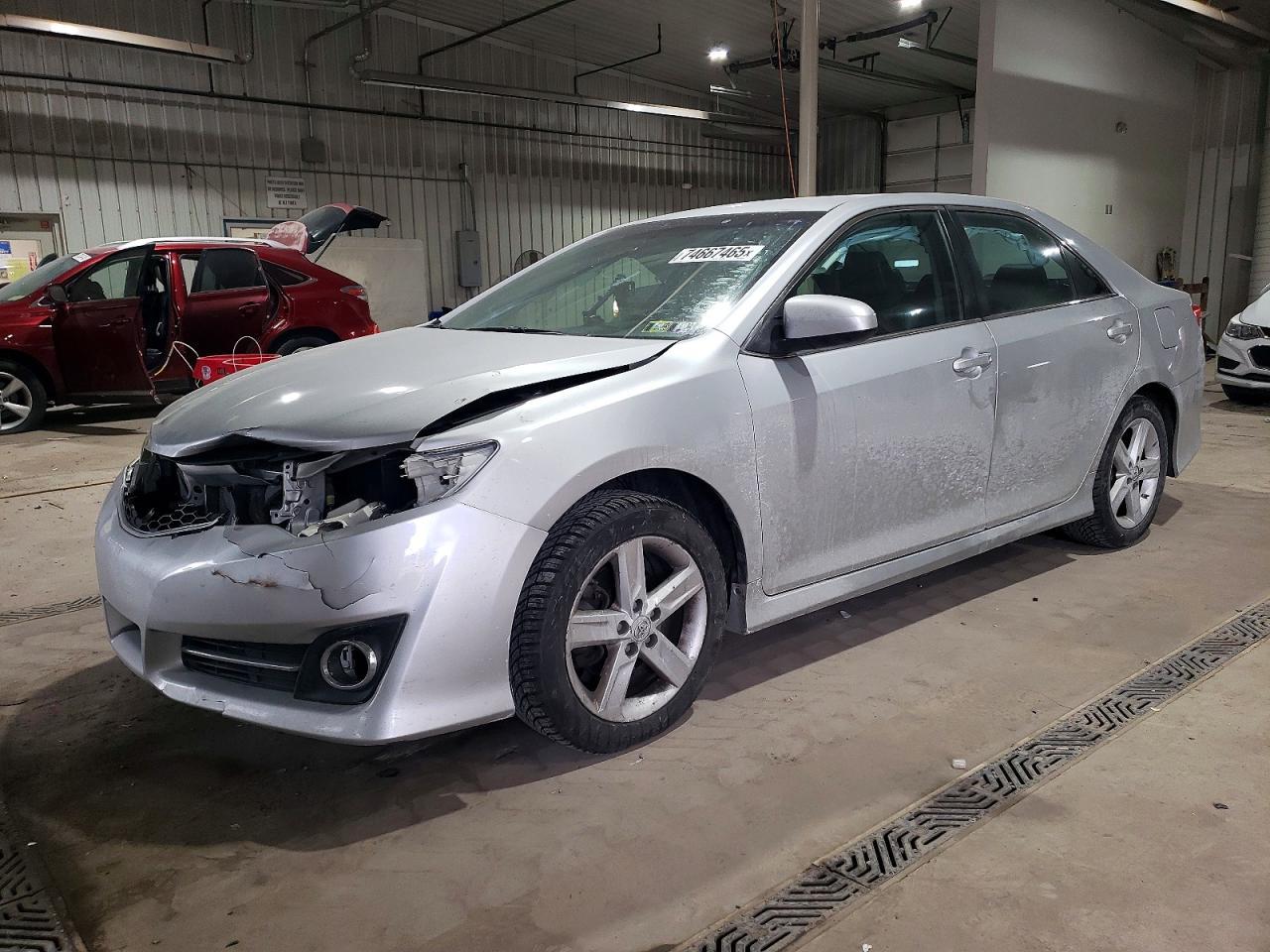 2014 TOYOTA CAMRY