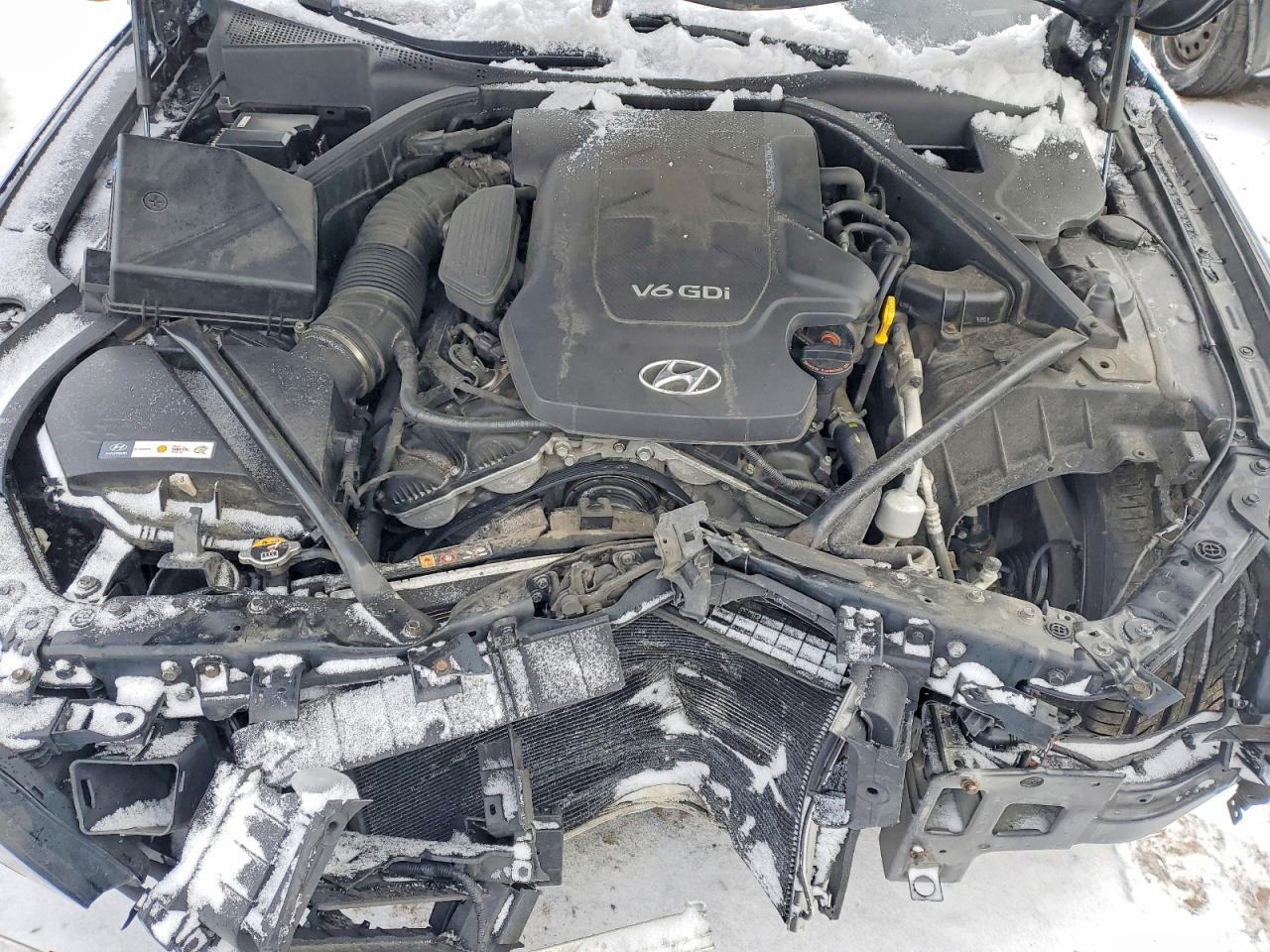 2015 HYUNDAI GENESIS