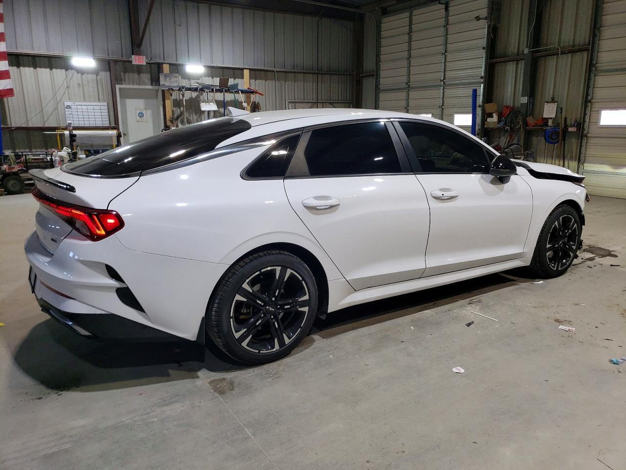 2023 KIA K5