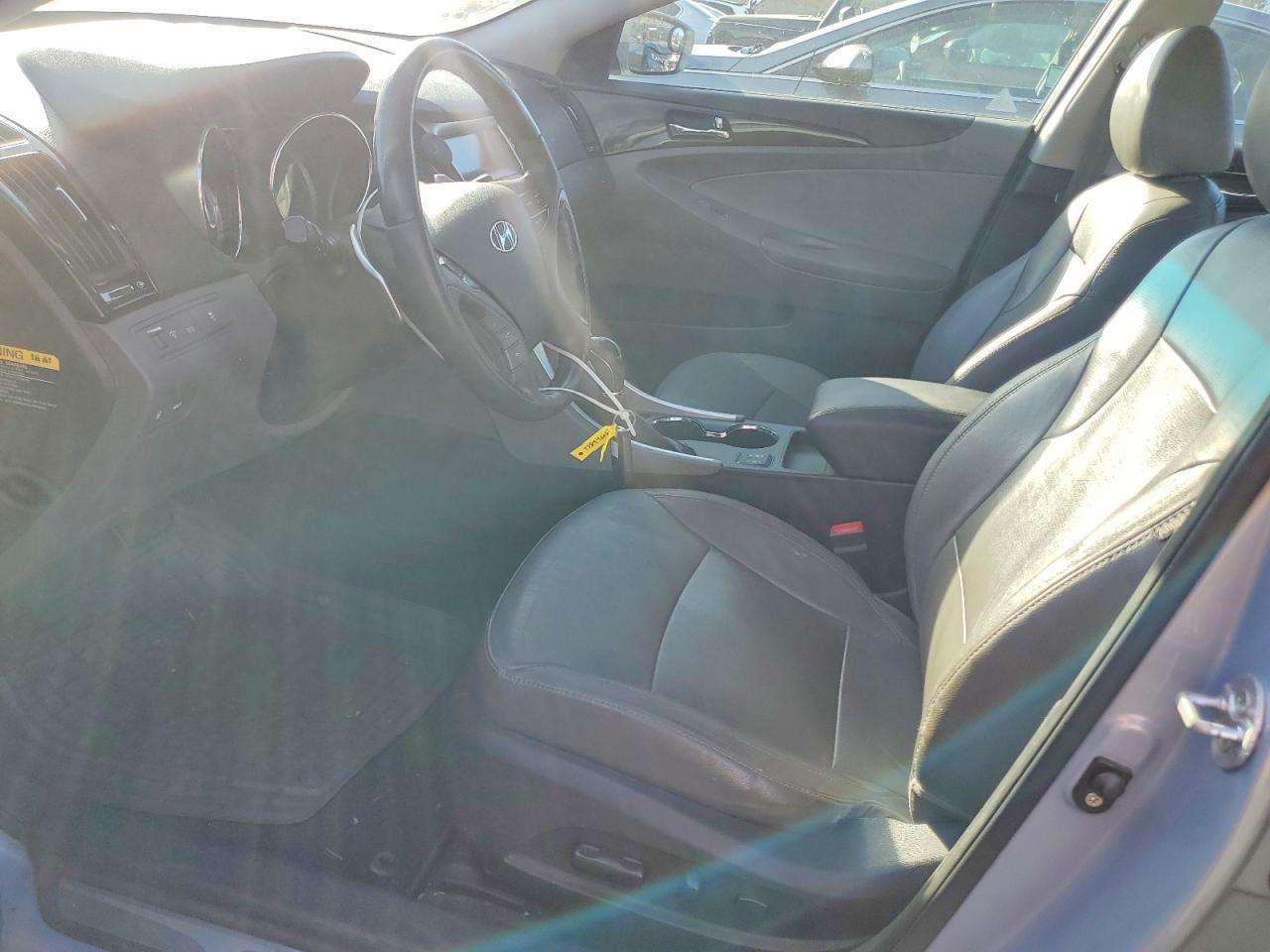 2011 HYUNDAI SONATA