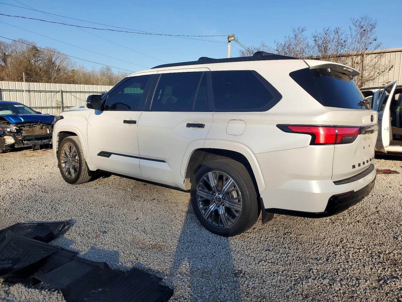 2024 TOYOTA Sequoia