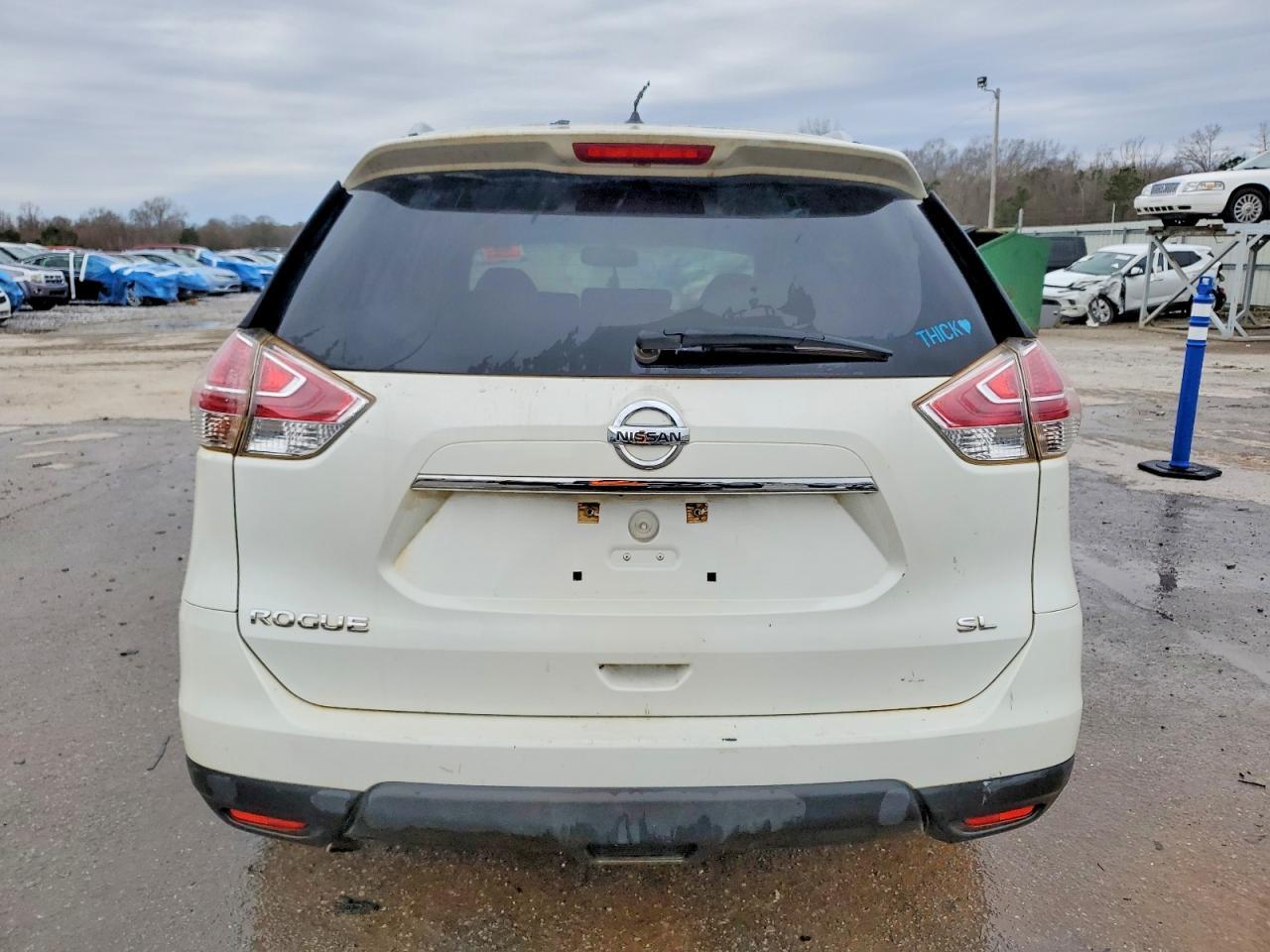 2015 NISSAN ROGUE