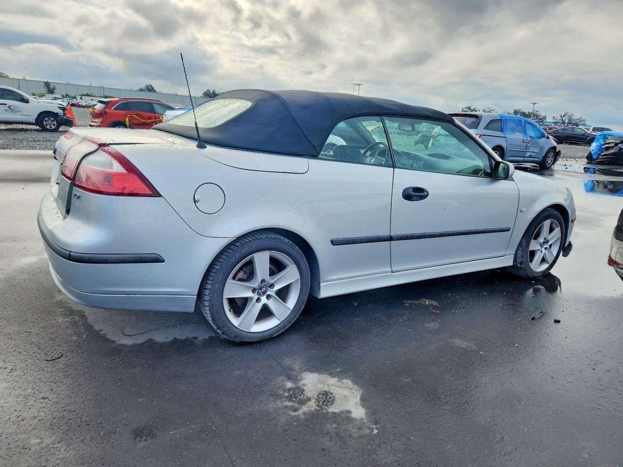 2004 SAAB 9-3