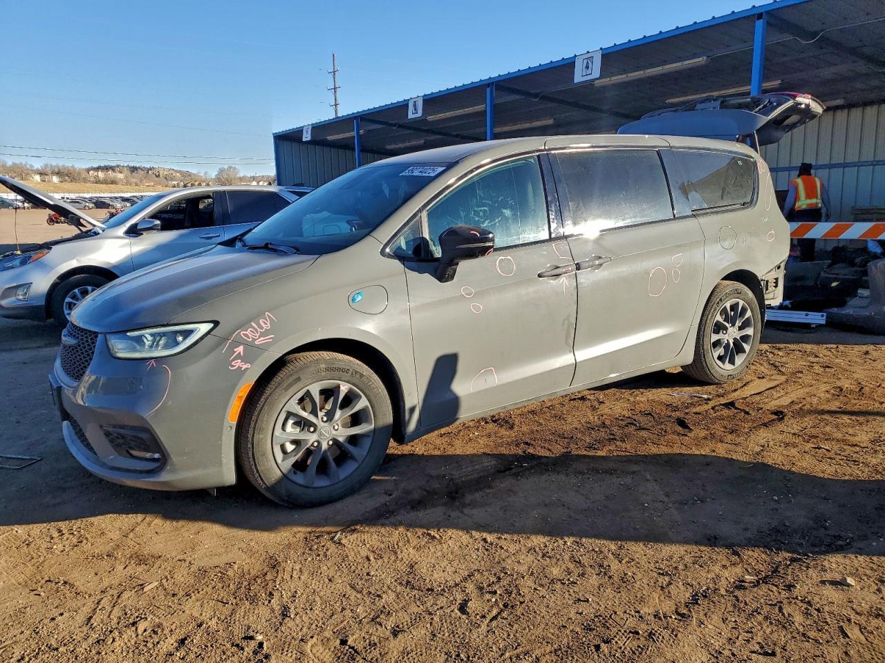 2024 CHRYSLER Pacifica
