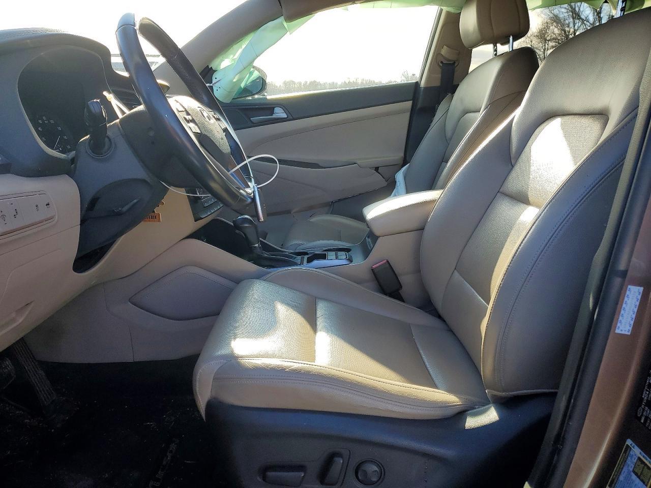 2016 HYUNDAI TUCSON