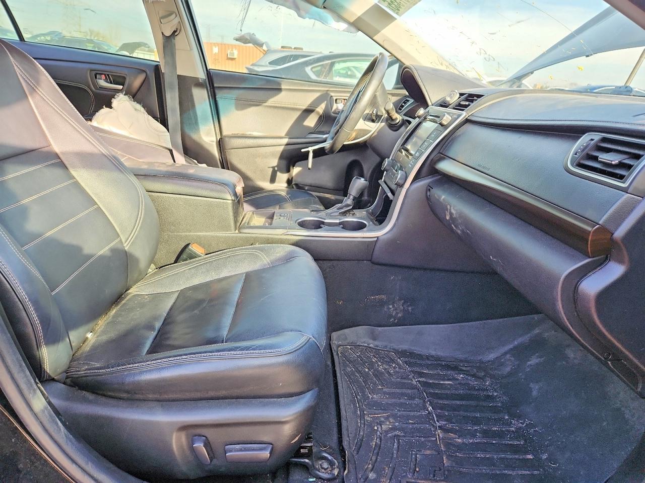 2017 TOYOTA CAMRY