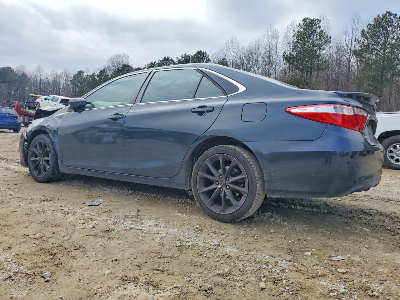 2015 TOYOTA CAMRY