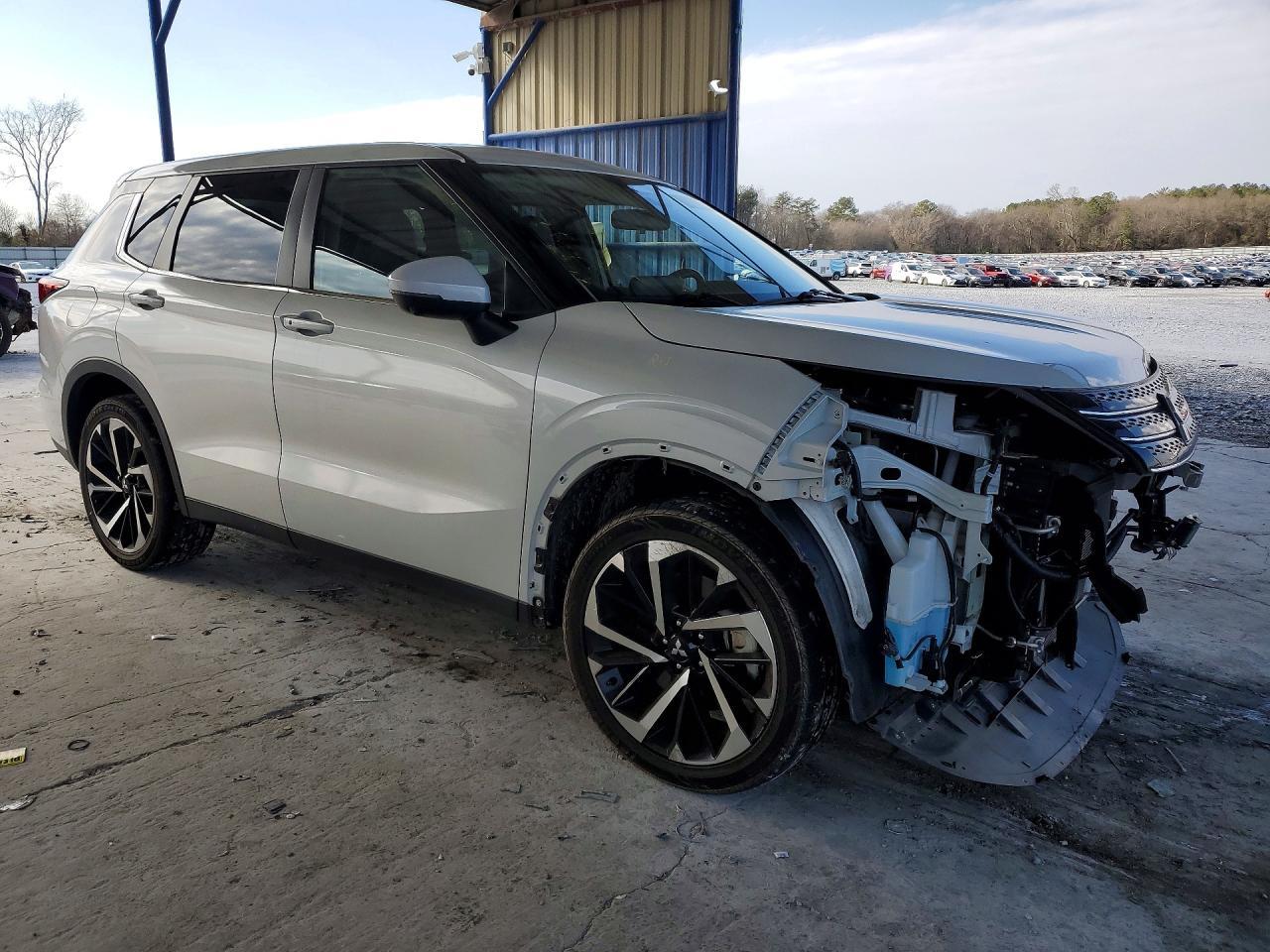 2022 MITSUBISHI outlander