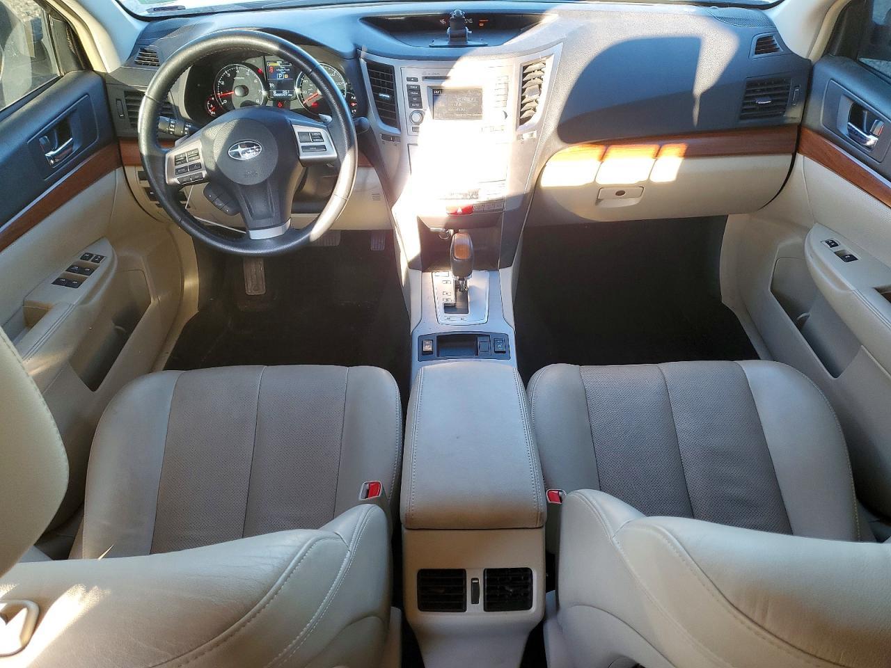 2014 SUBARU Outback