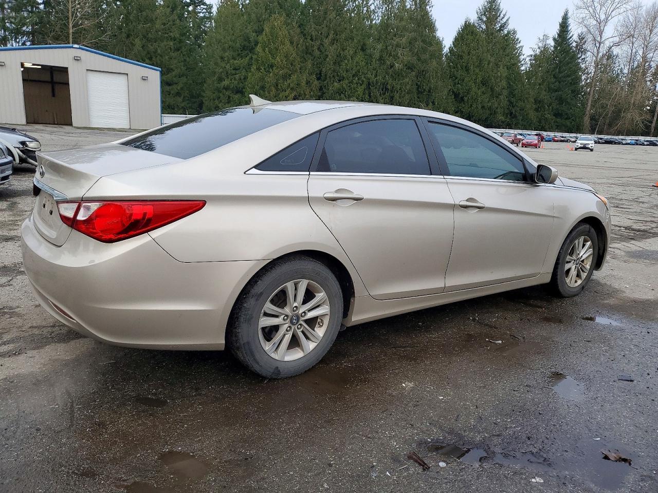 2011 HYUNDAI SONATA