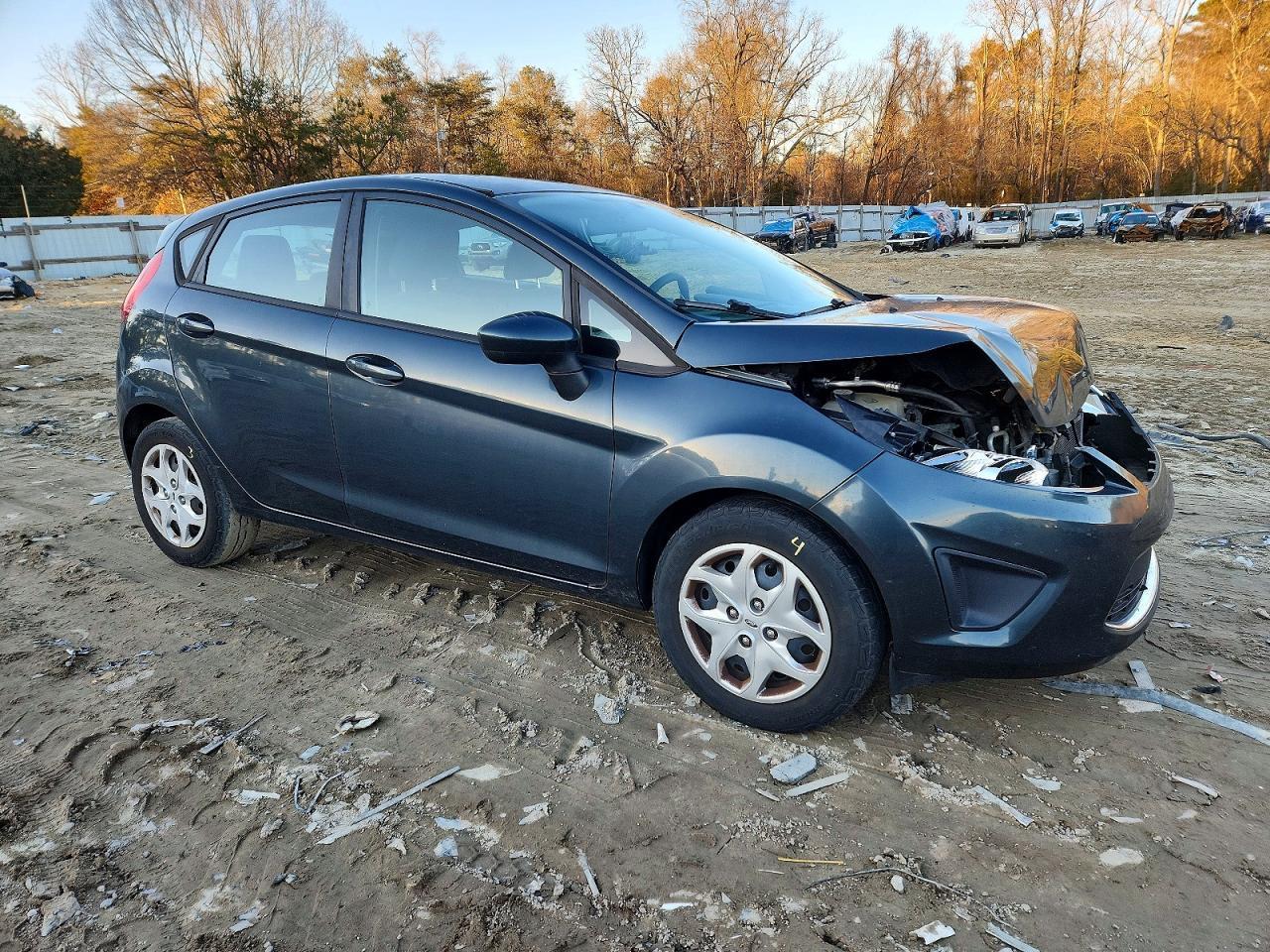 2011 FORD Fiesta