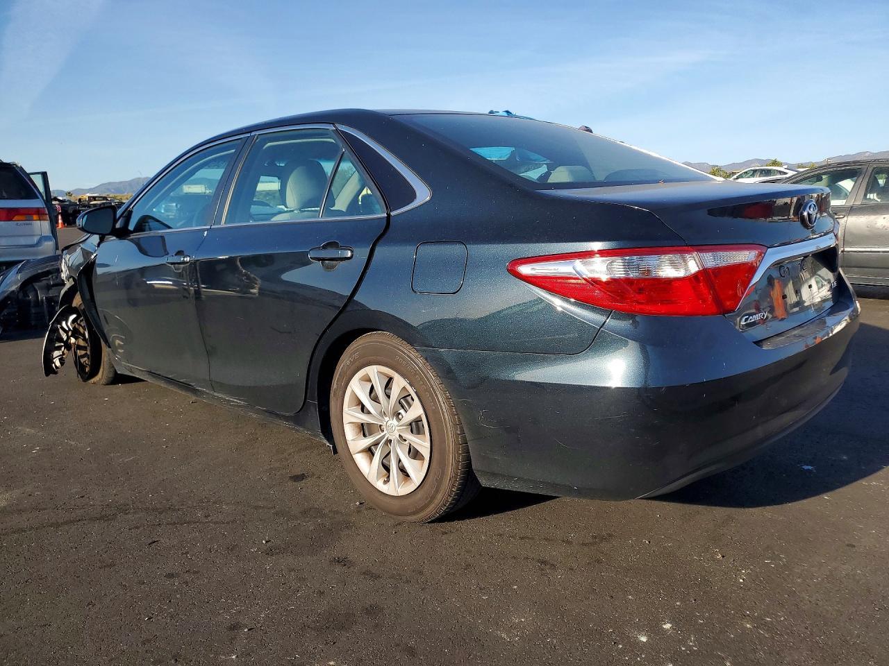 2015 TOYOTA CAMRY