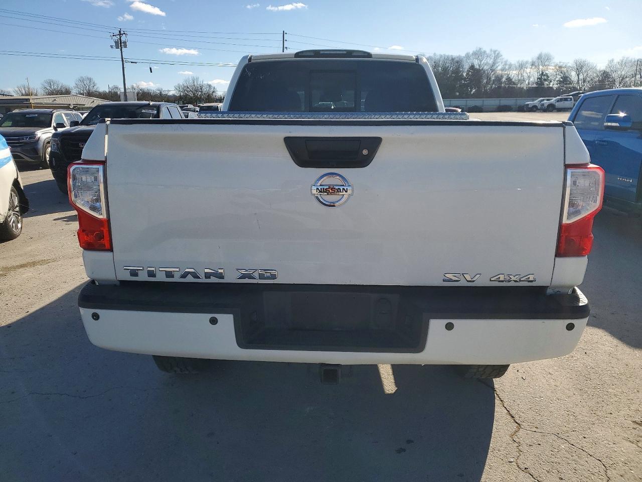 2016 NISSAN Titan