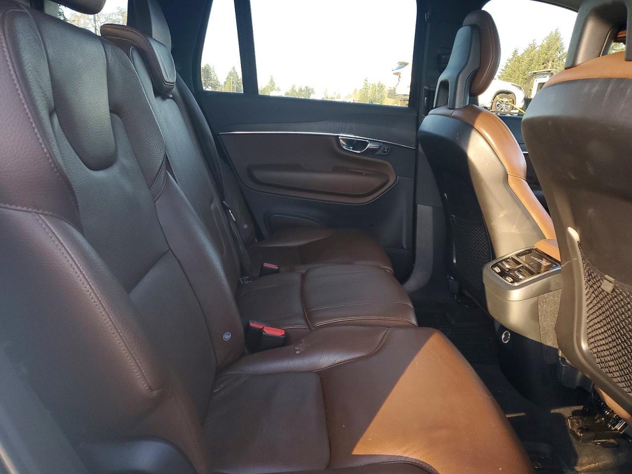2020 VOLVO XC90