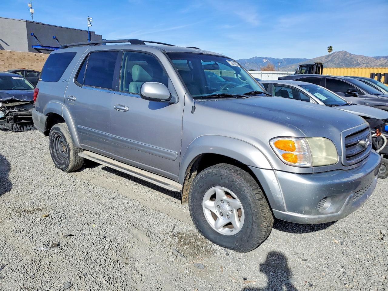 2003 TOYOTA Sequoia