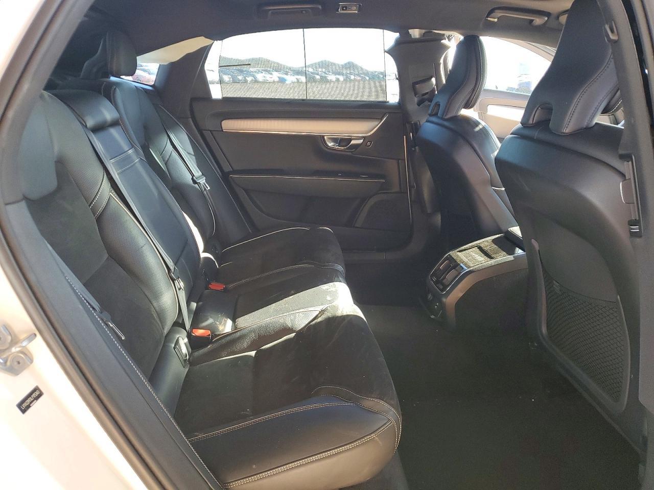 2020 VOLVO S90