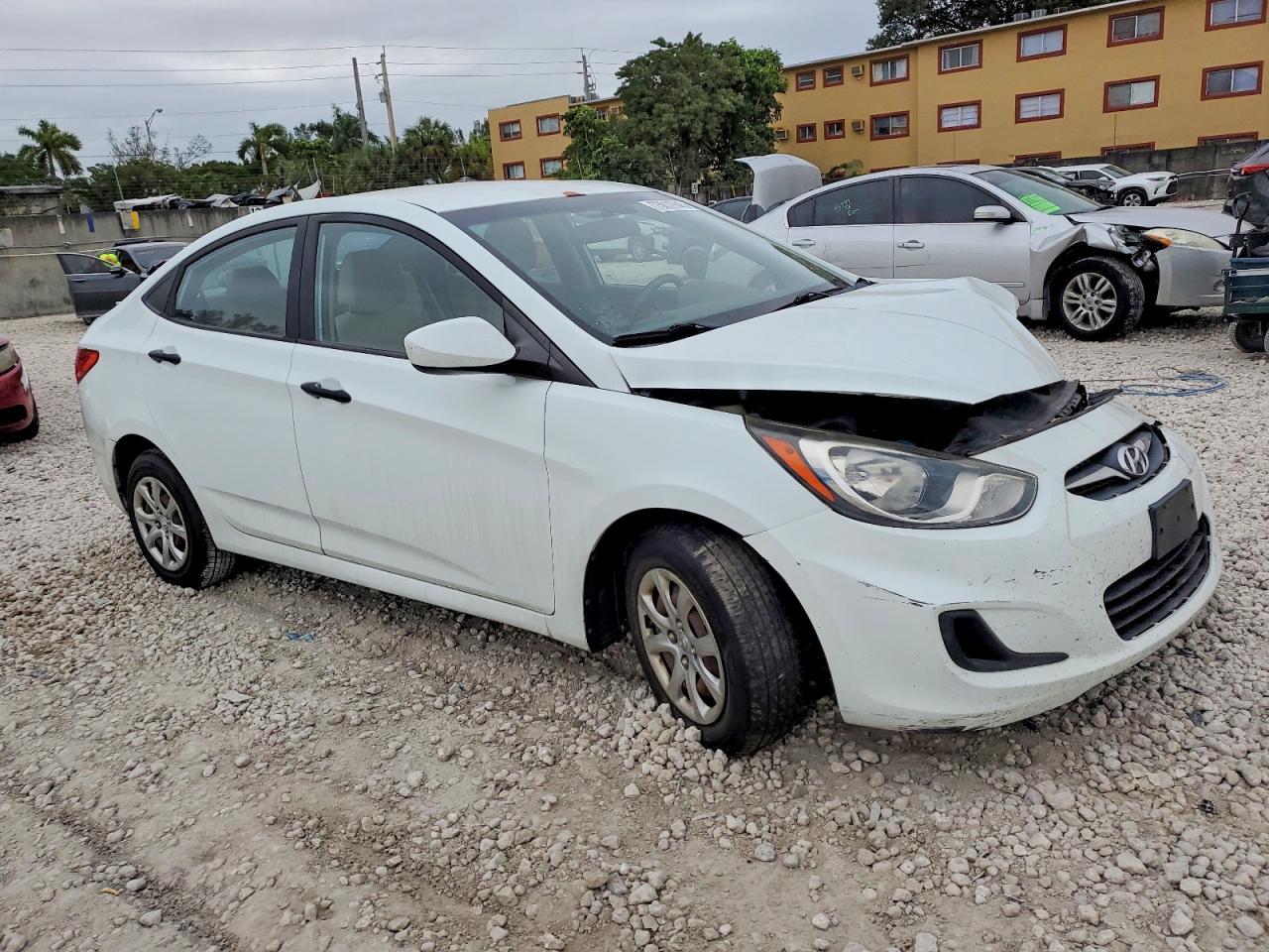 2012 HYUNDAI ACCENT