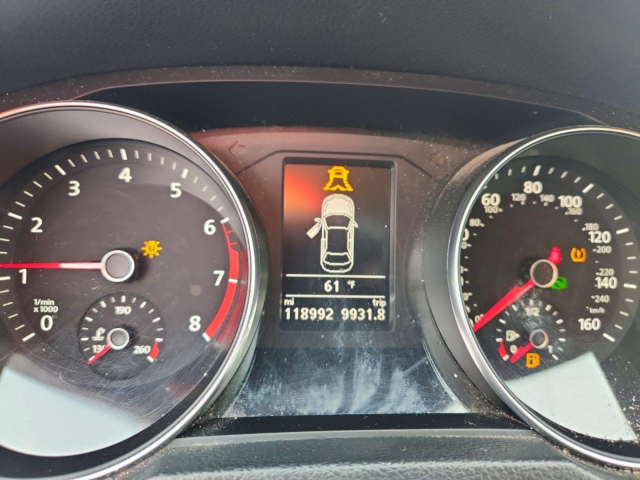 2016 VOLKSWAGEN Passat