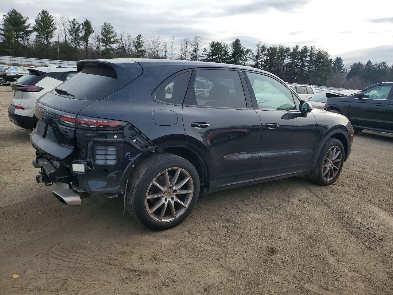 2019 PORSCHE CAYENNE