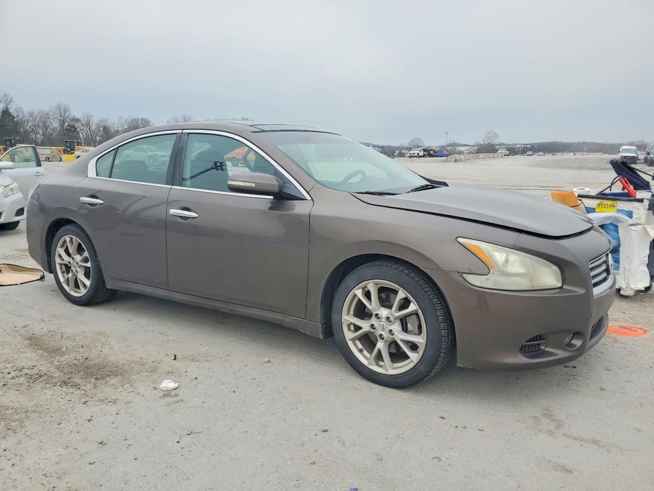 2013 NISSAN Maxima