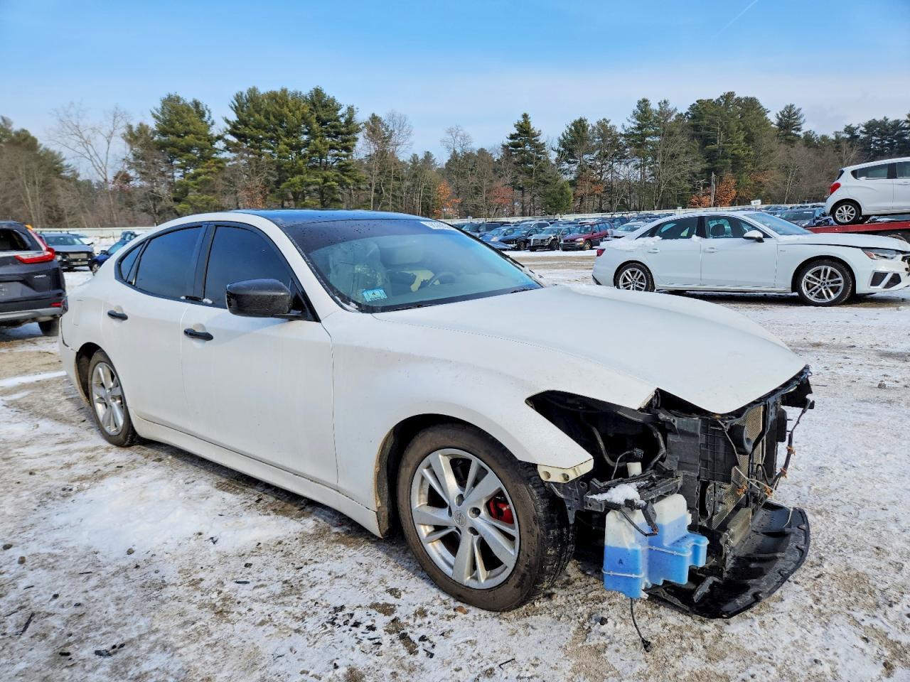 2011 INFINITI M37