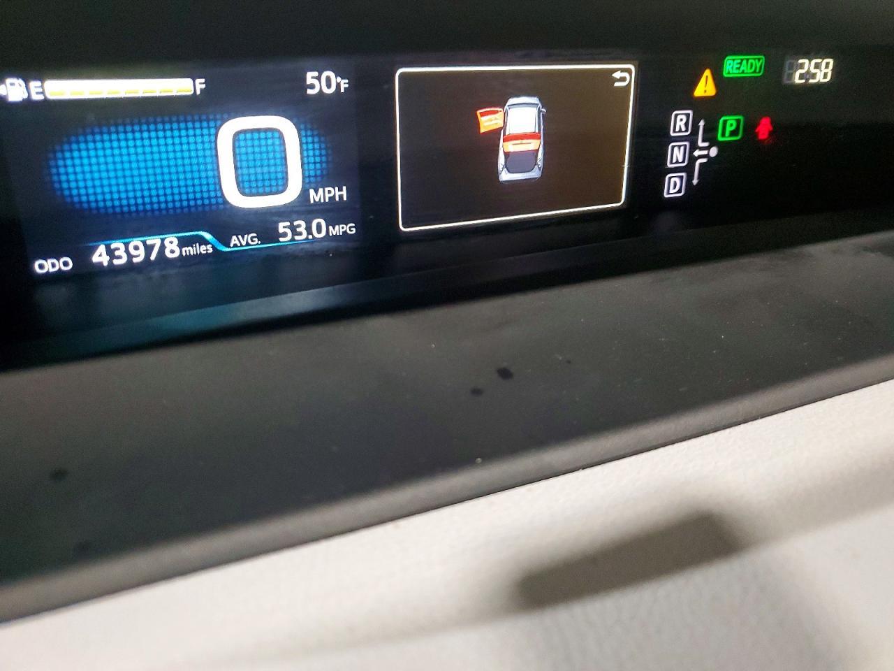 2016 TOYOTA PRIUS