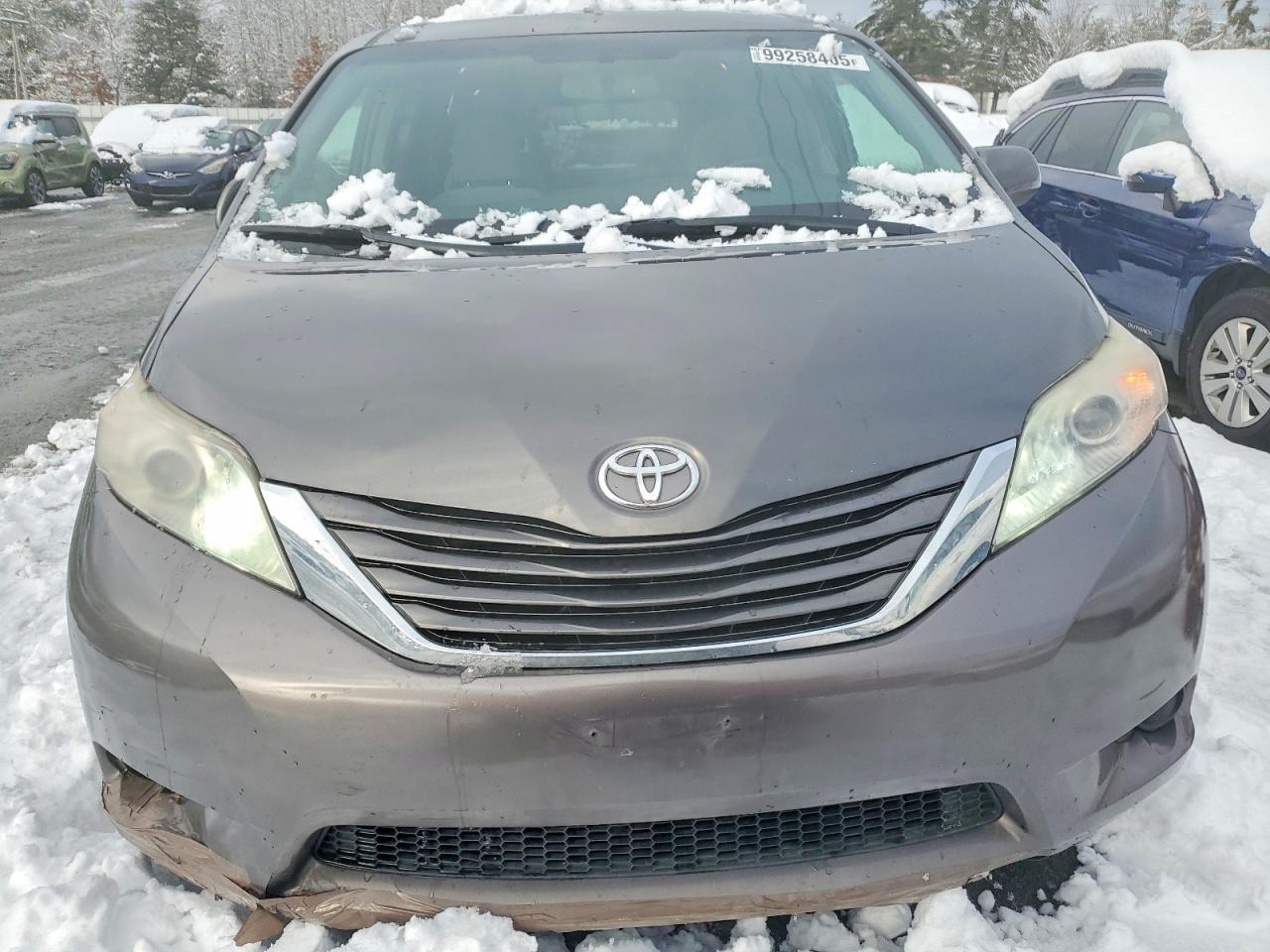 2017 TOYOTA SIENNA