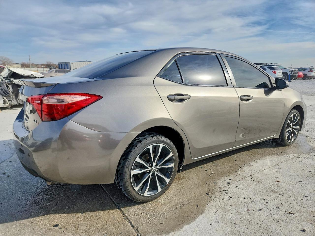 2017 TOYOTA COROLLA