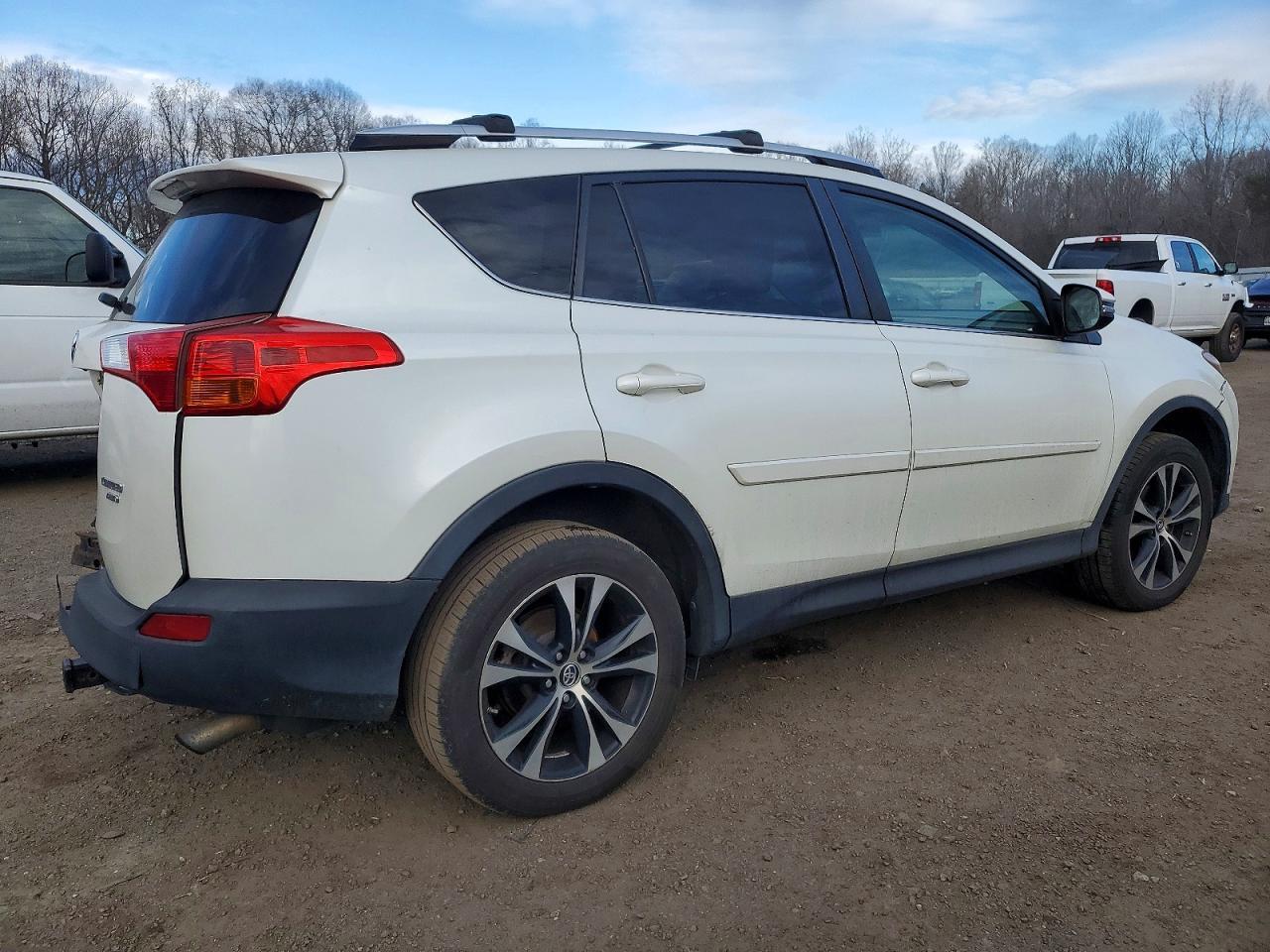2015 TOYOTA RAV4