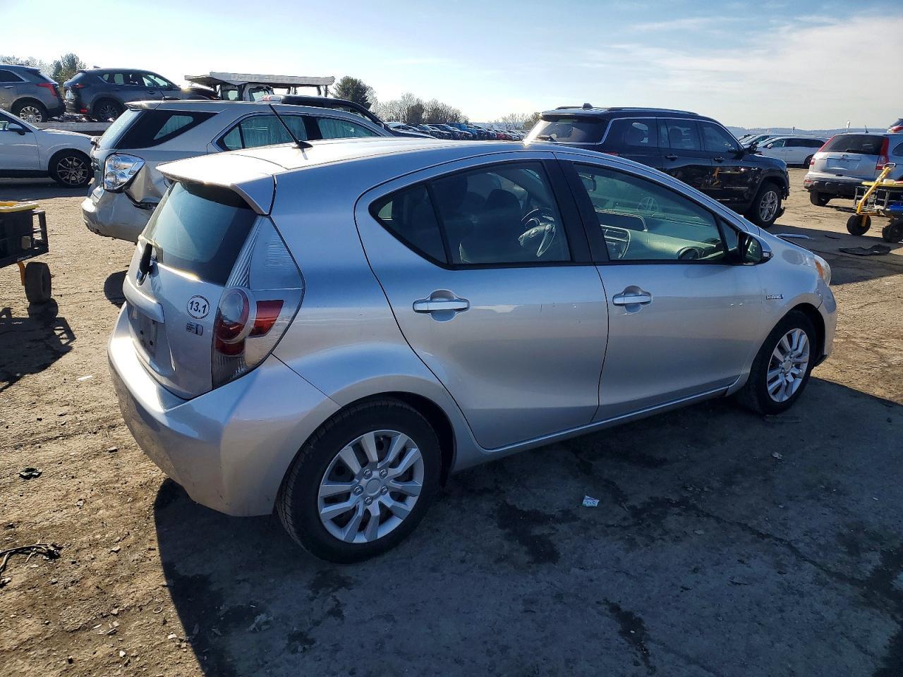 2012 TOYOTA Prius c