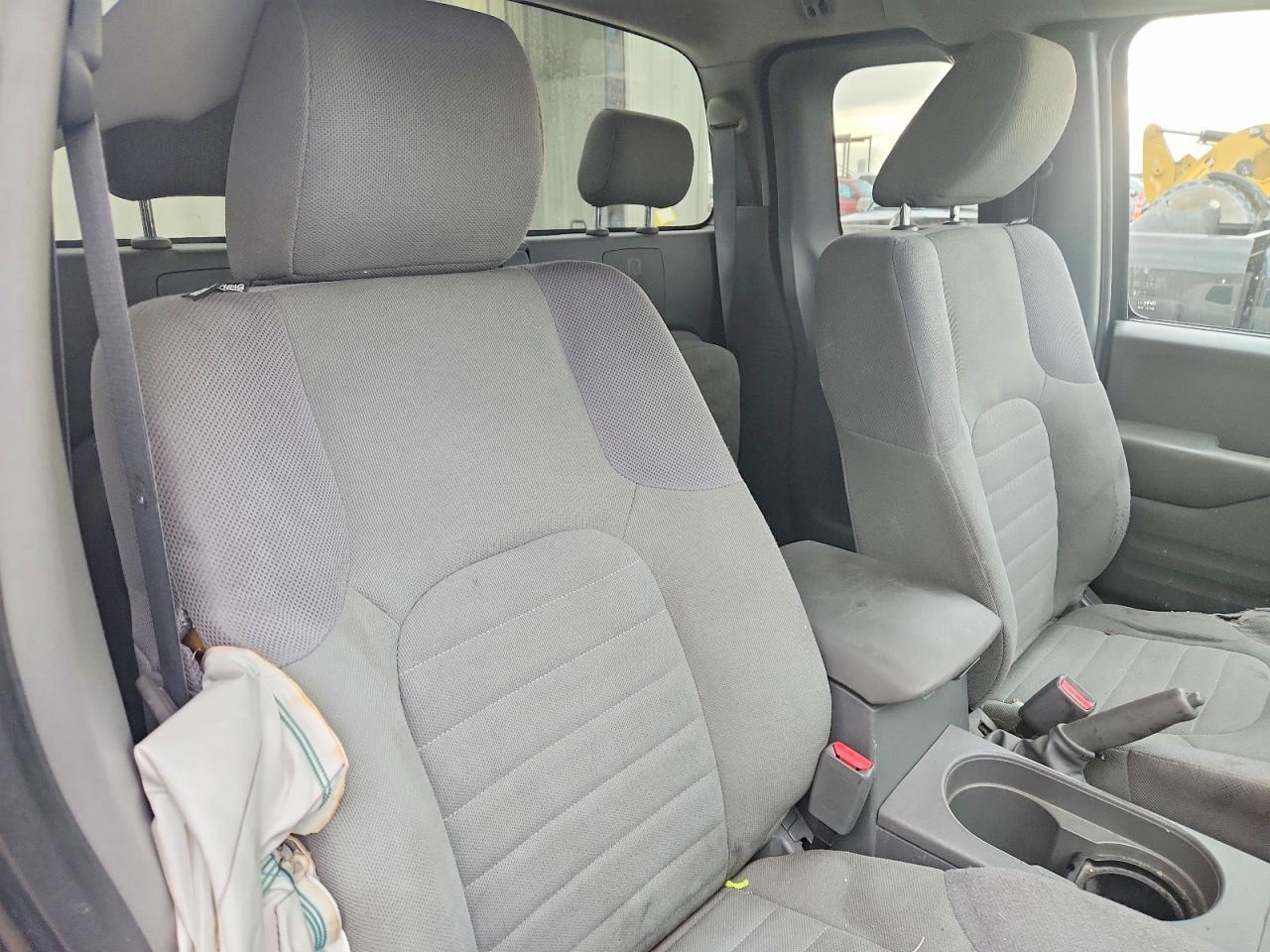 2015 NISSAN Frontier