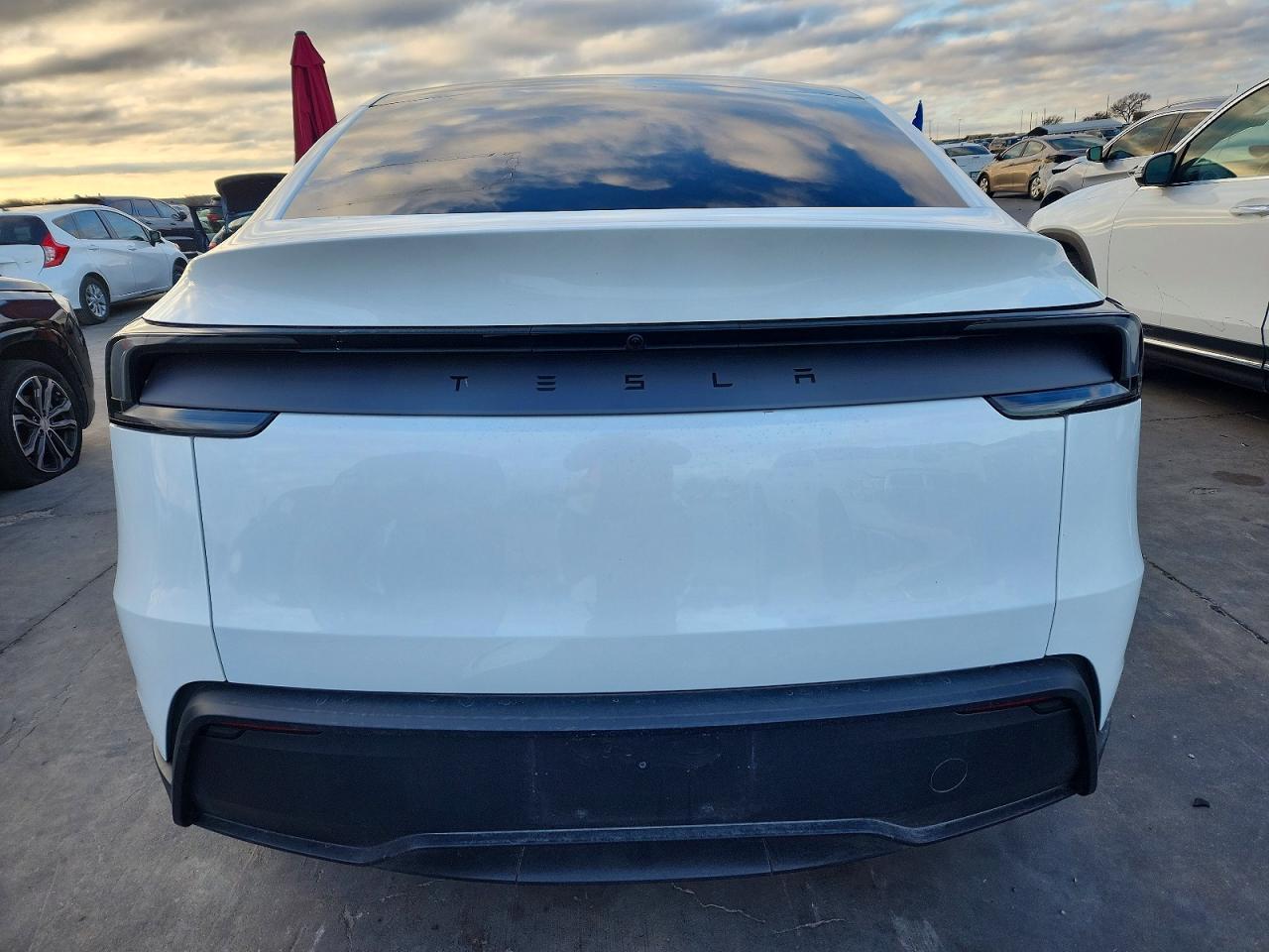 2026 TESLA MODEL Y