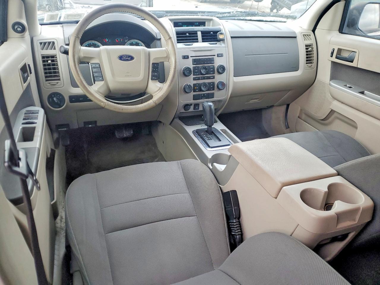 2010 FORD ESCAPE