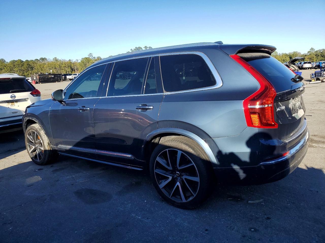 2023 VOLVO XC90