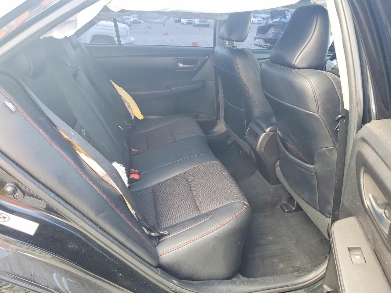 2016 TOYOTA CAMRY