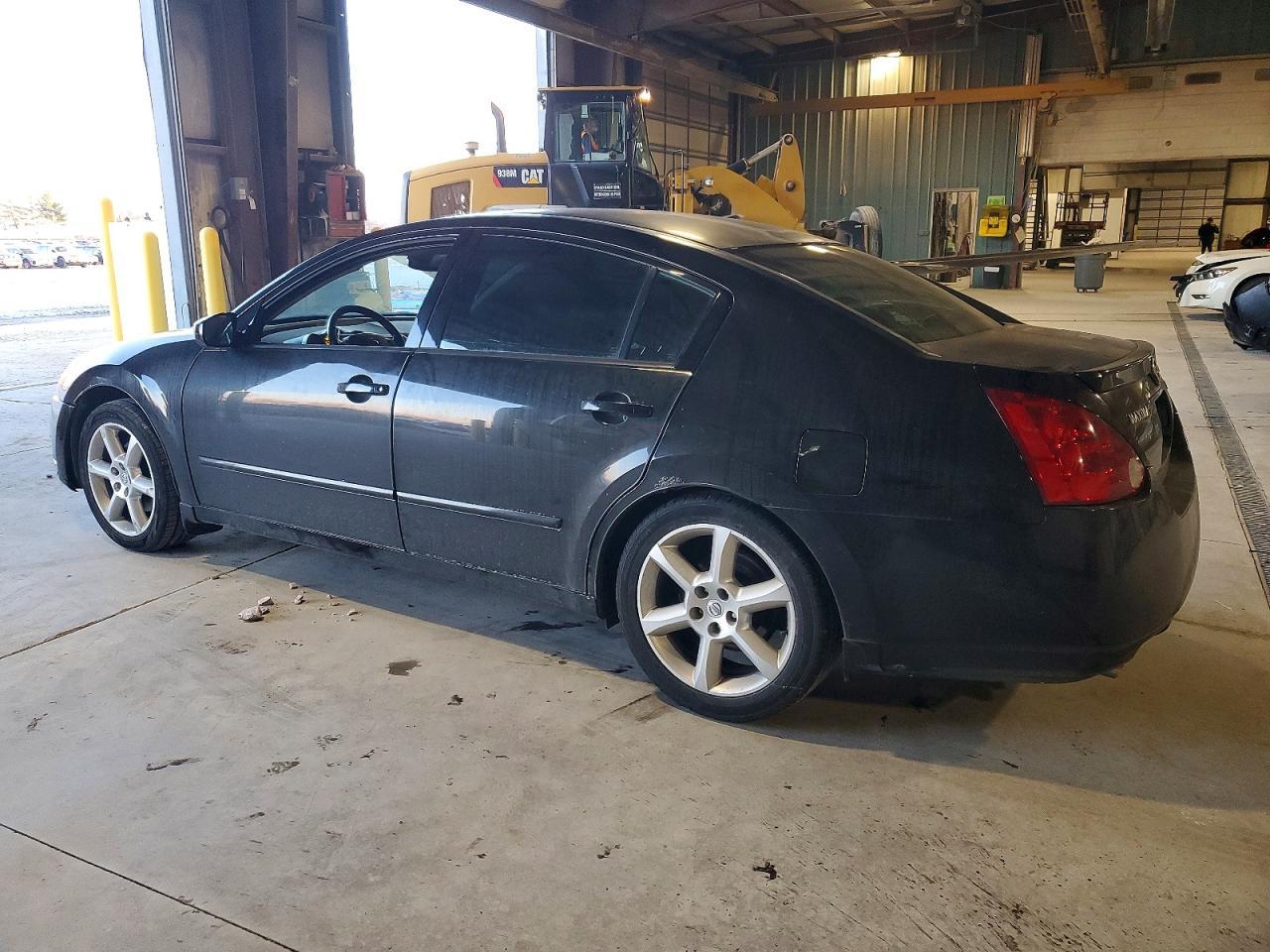 2004 NISSAN Maxima