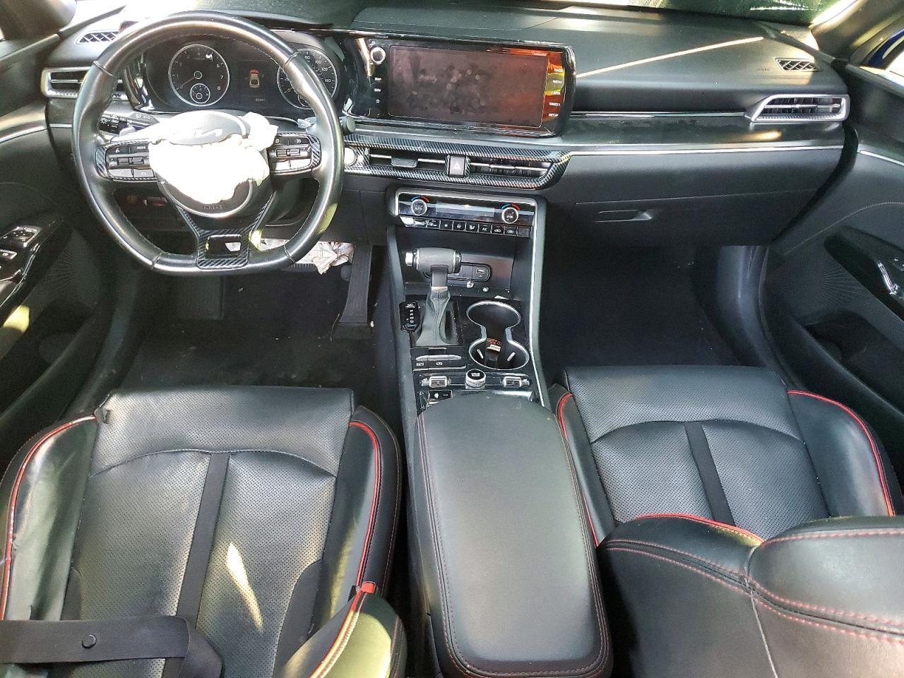 2022 KIA K5