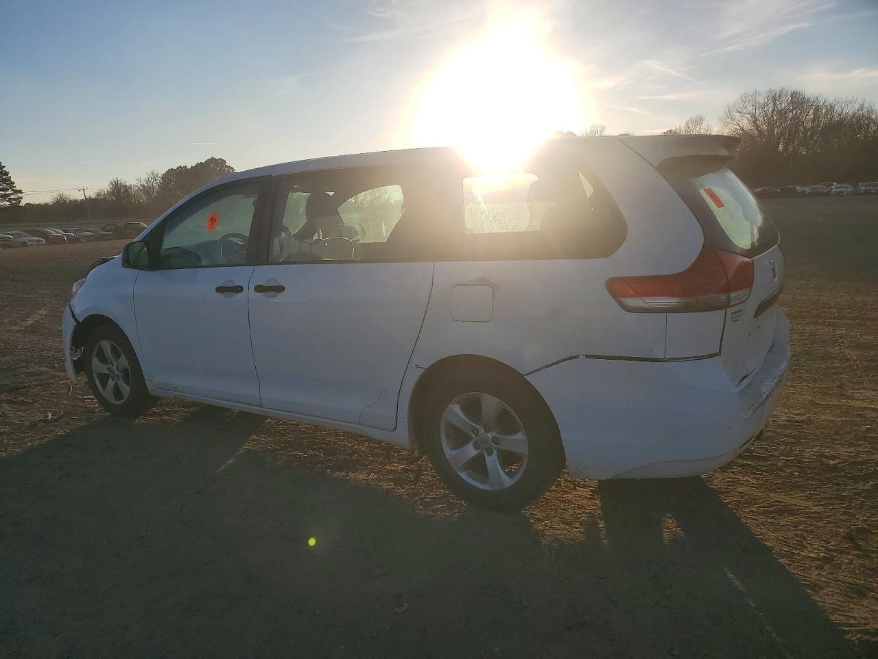 2014 TOYOTA SIENNA