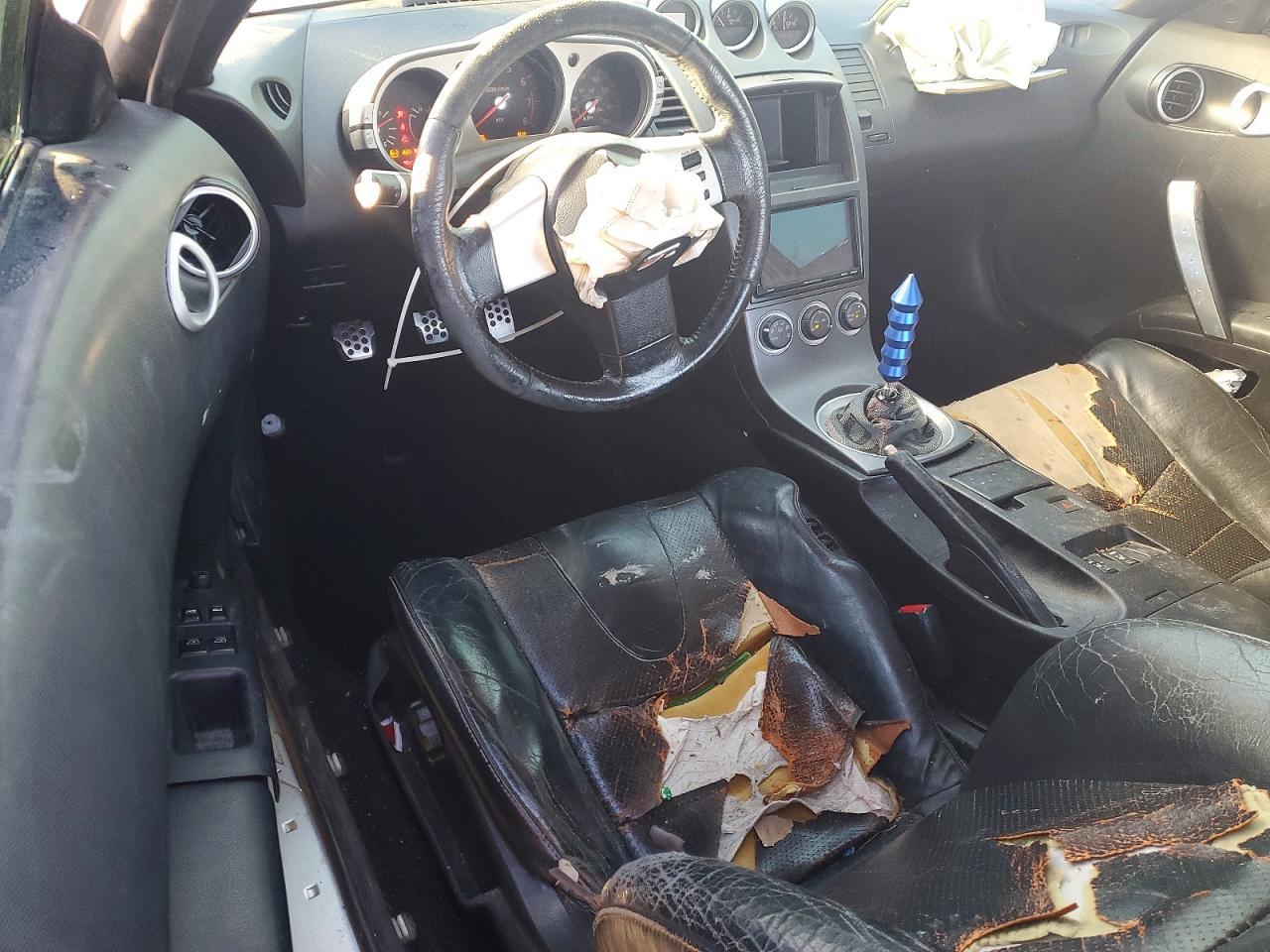 2003 NISSAN Z
