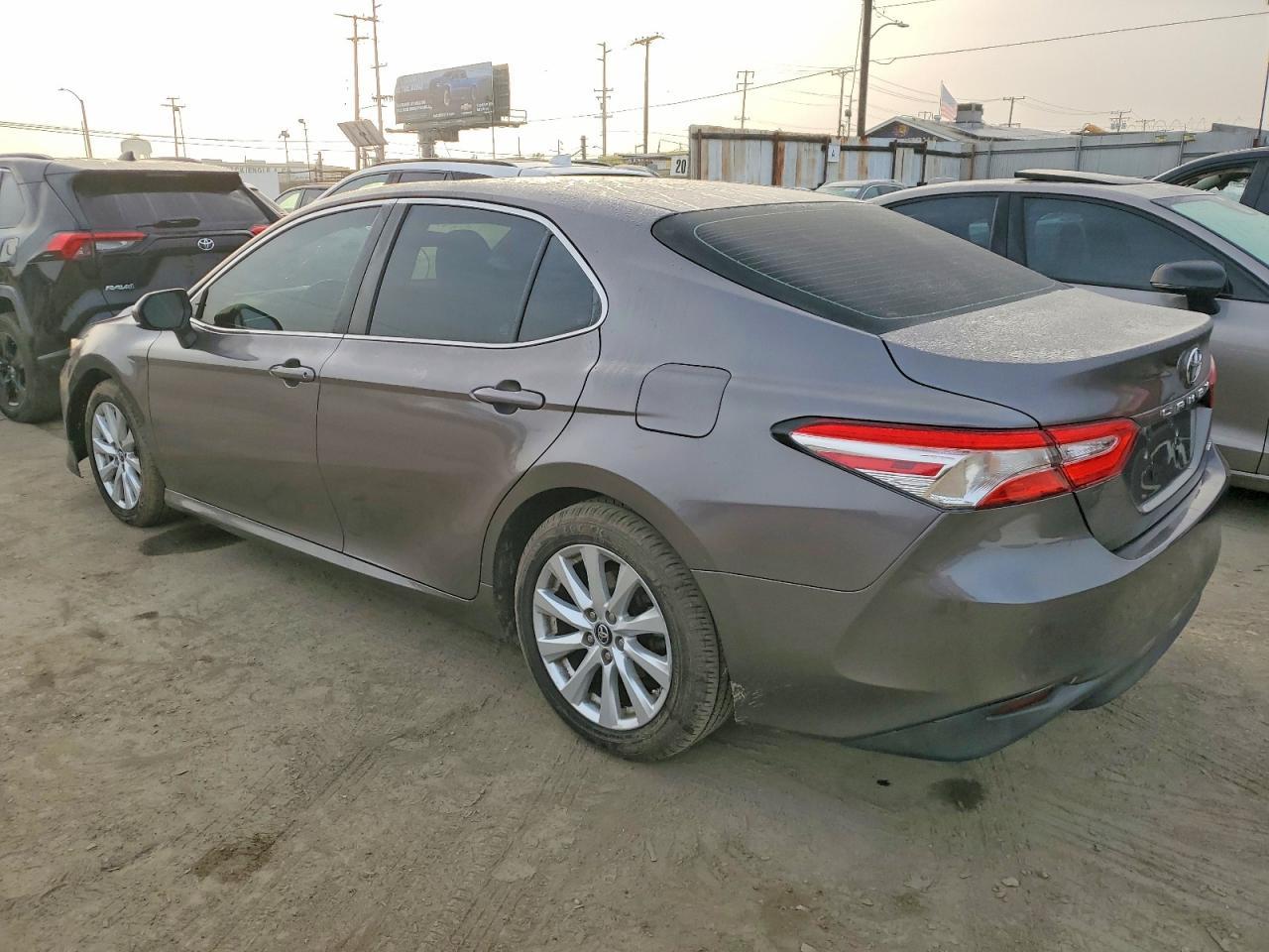 2018 TOYOTA CAMRY