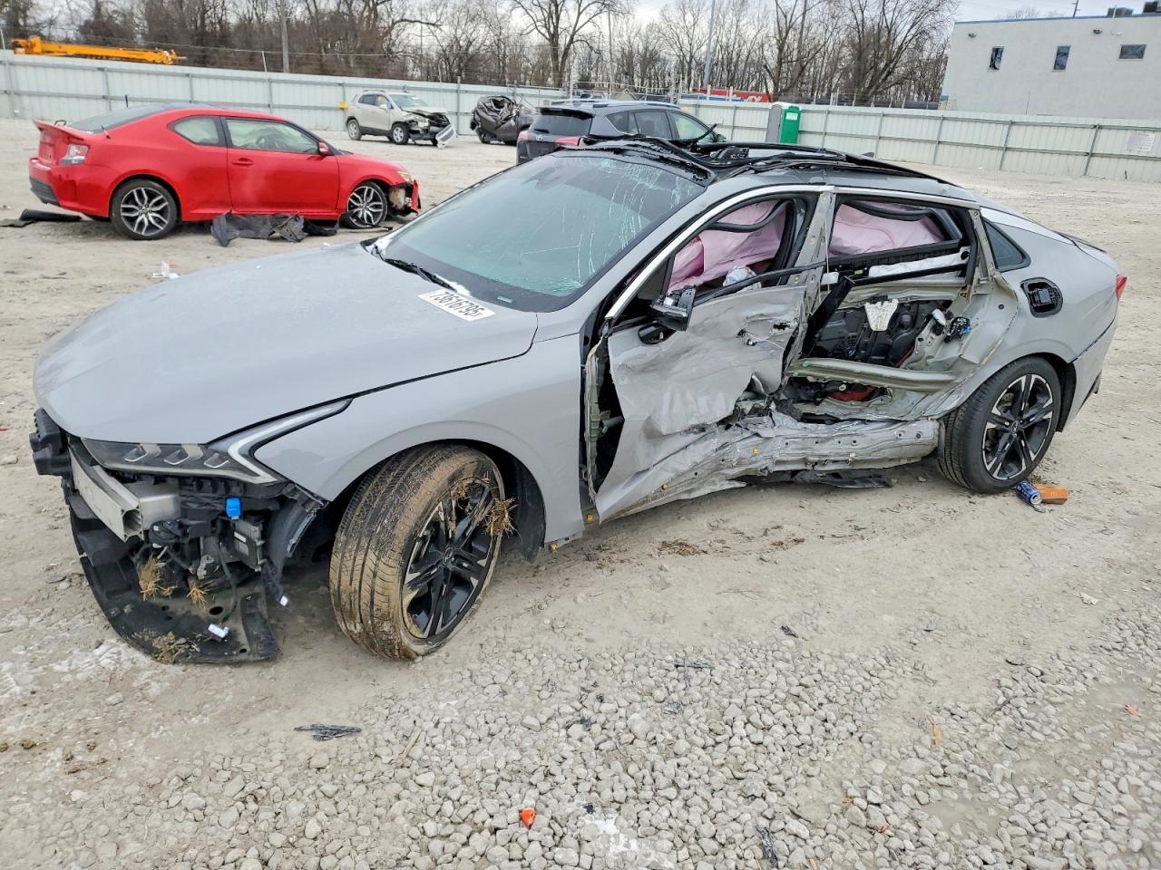 2022 KIA K5