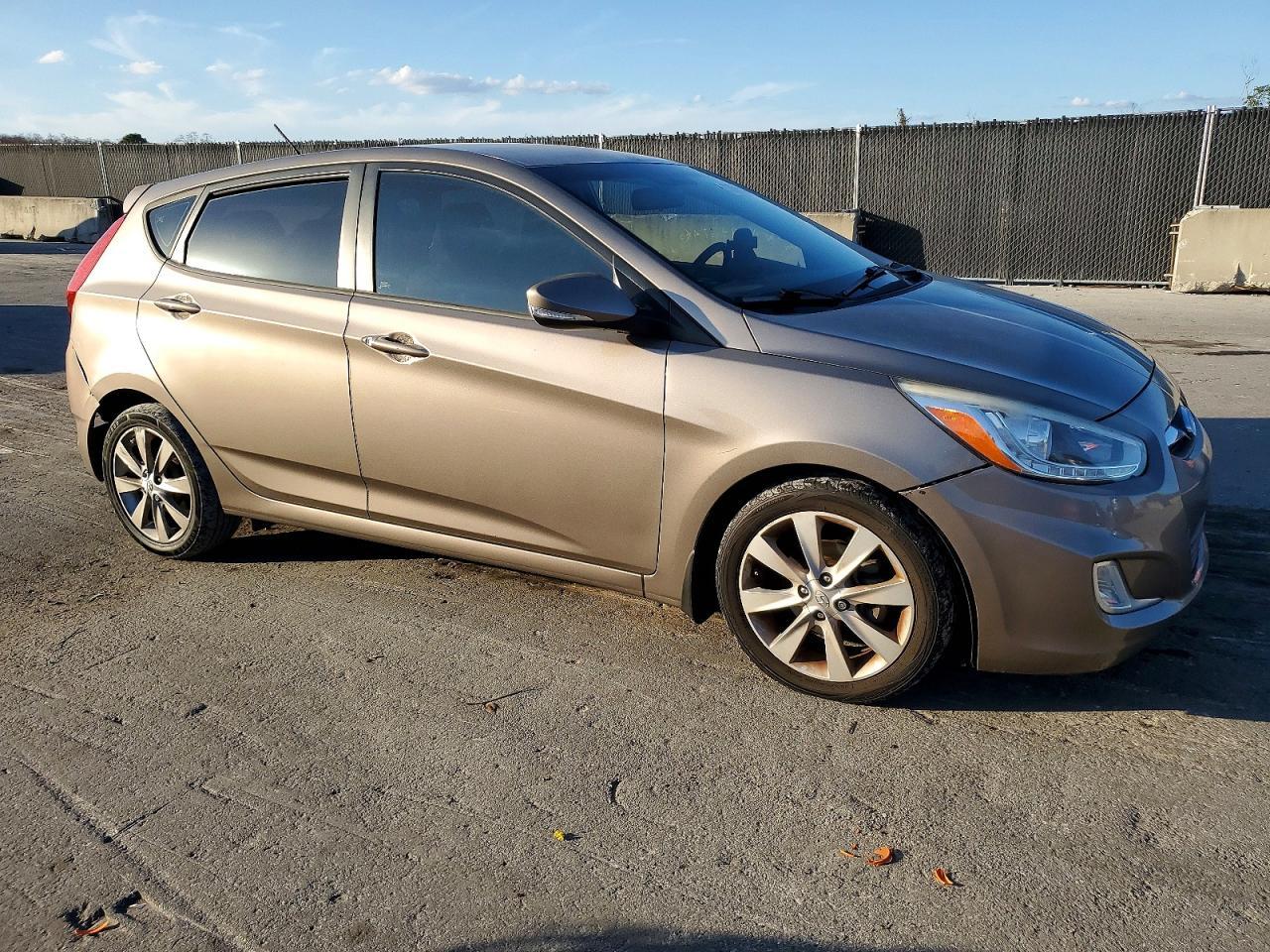 2014 HYUNDAI ACCENT