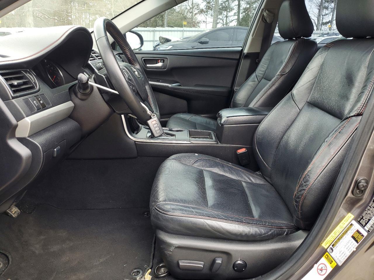 2016 TOYOTA CAMRY