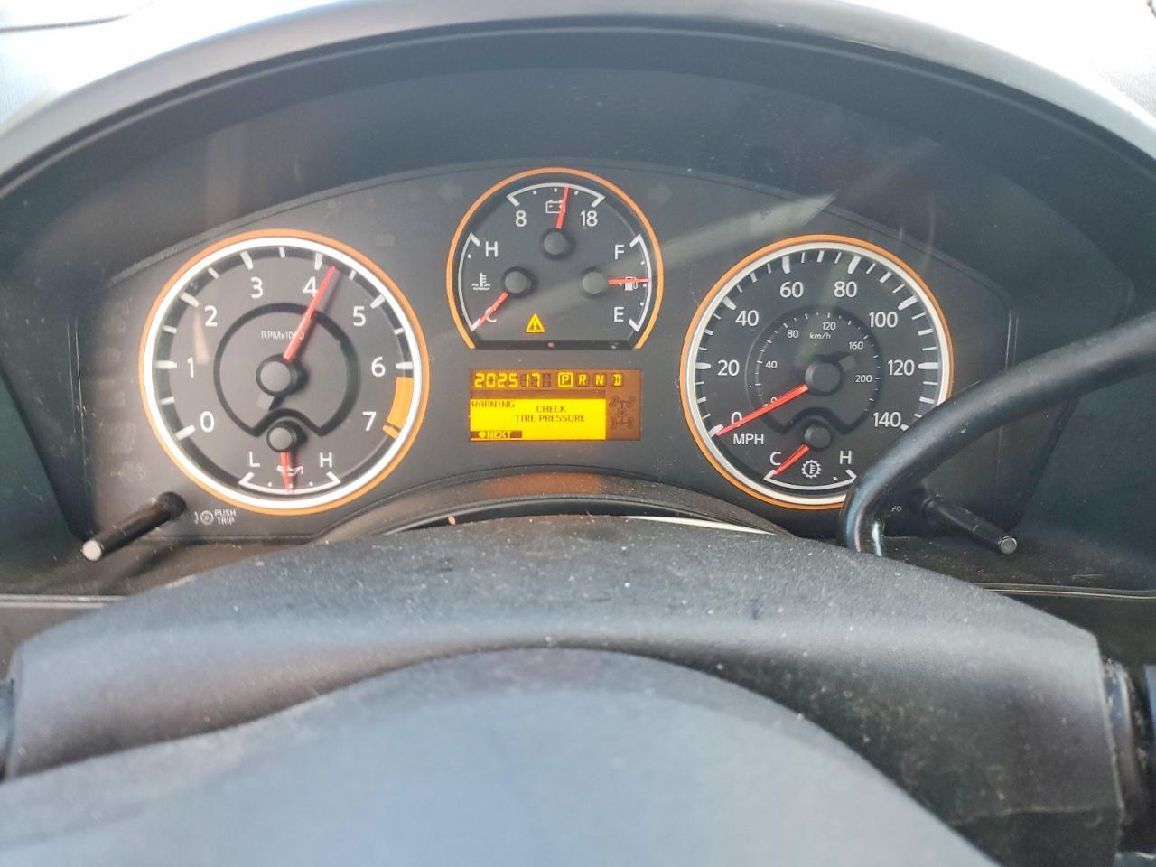 2011 NISSAN Titan